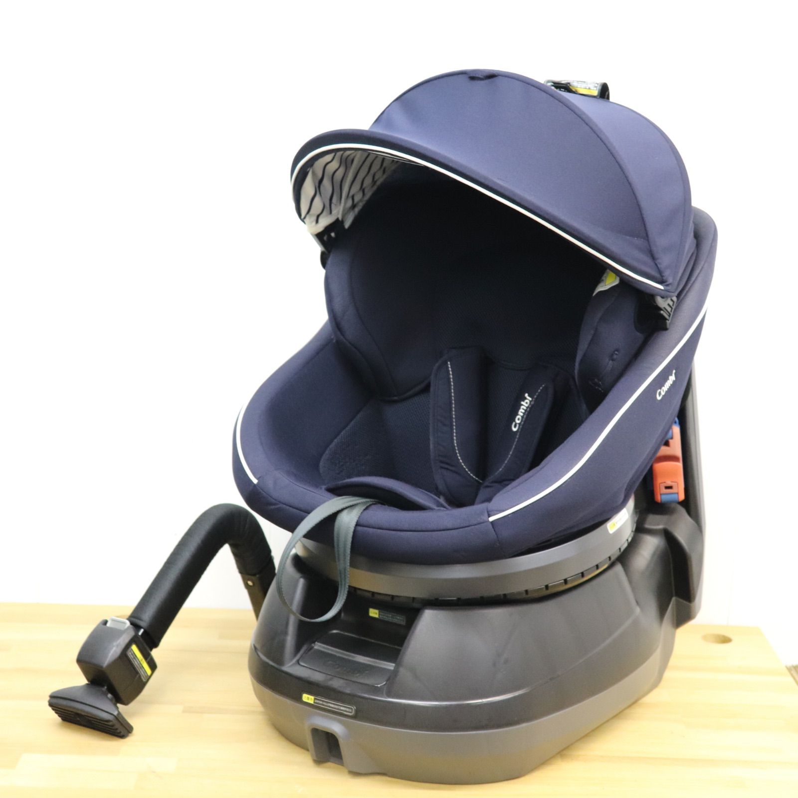 Combi コンビ クルムーヴ スマート エッグショック JJ-550 ネイビー シートベルト固定 新生児〜48ヶ月 即日発送 ラクルベビー館