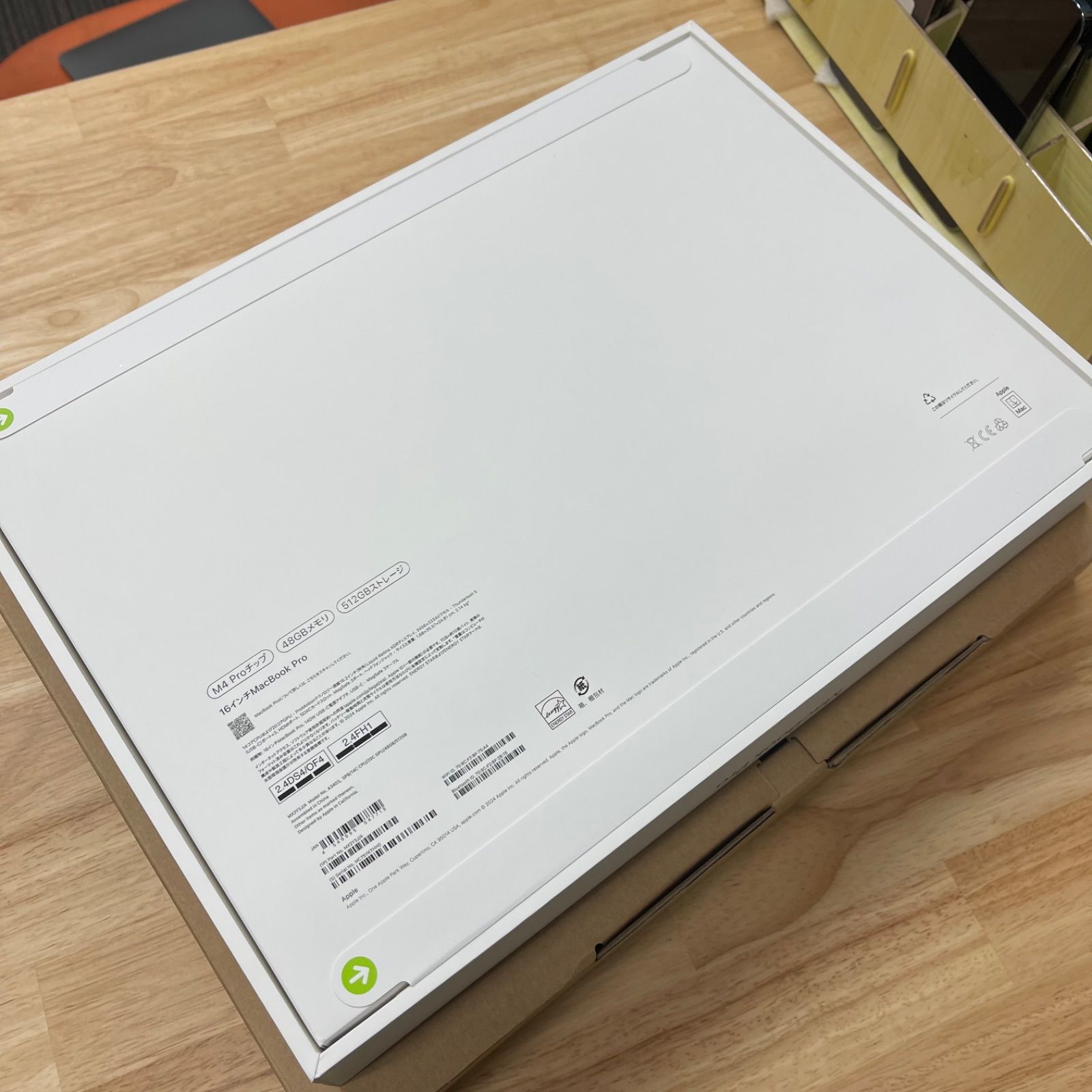 【新品未開封】16インチ MacBook pro M4pro MacBook Pro 16インチ M4 Pro（2024） 新品 293,227円 中古