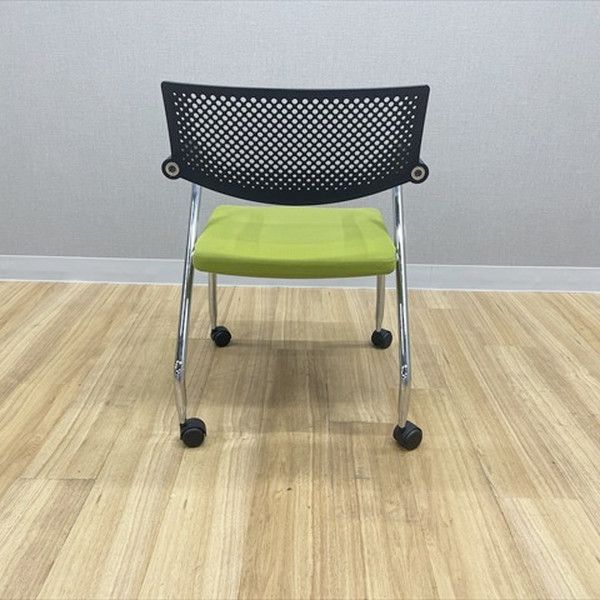 スタッキングチェア 肘付 ビザロール2 キャスター付 会議椅子 Vitra ヴィトラ ブラック グリーン