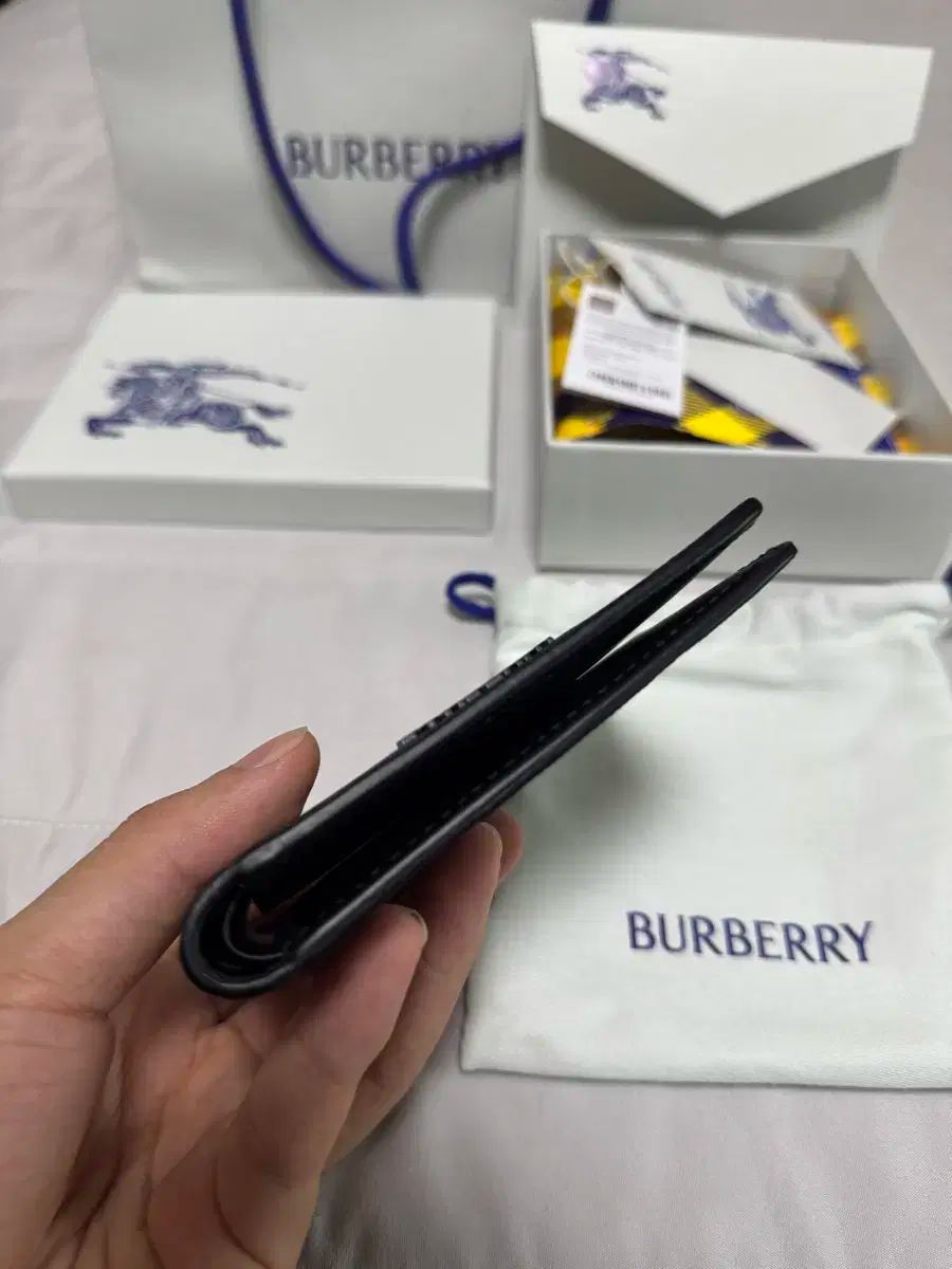  ベストコンディション 25 年 9 月 Burberry バーバリー バイフォールドウォレット 財布 長財布 小物