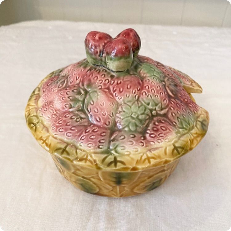 フランス直輸入】いちご柄が愛らしい サルグミンヌ バルボティーヌ 