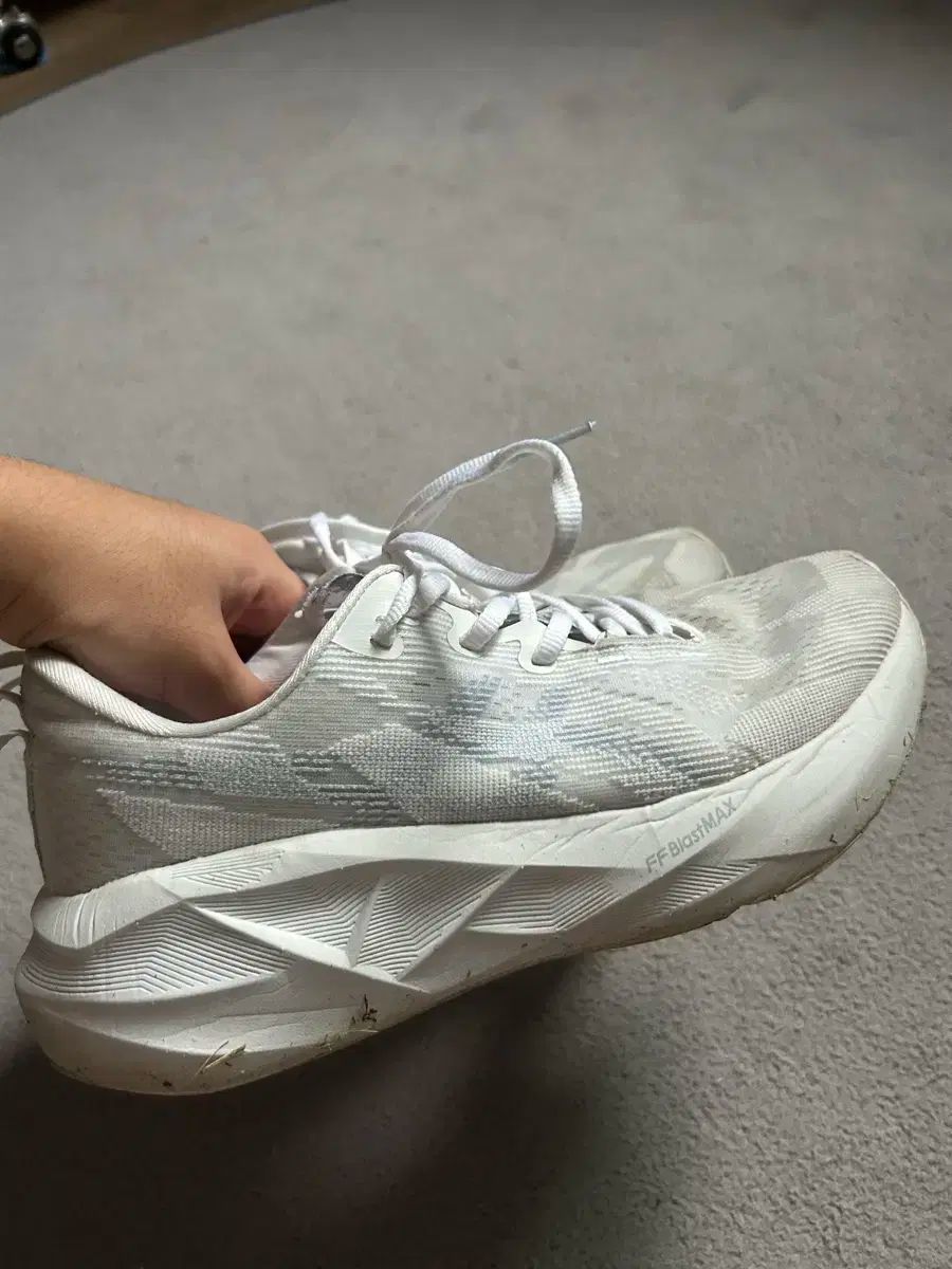 Asics アシックス