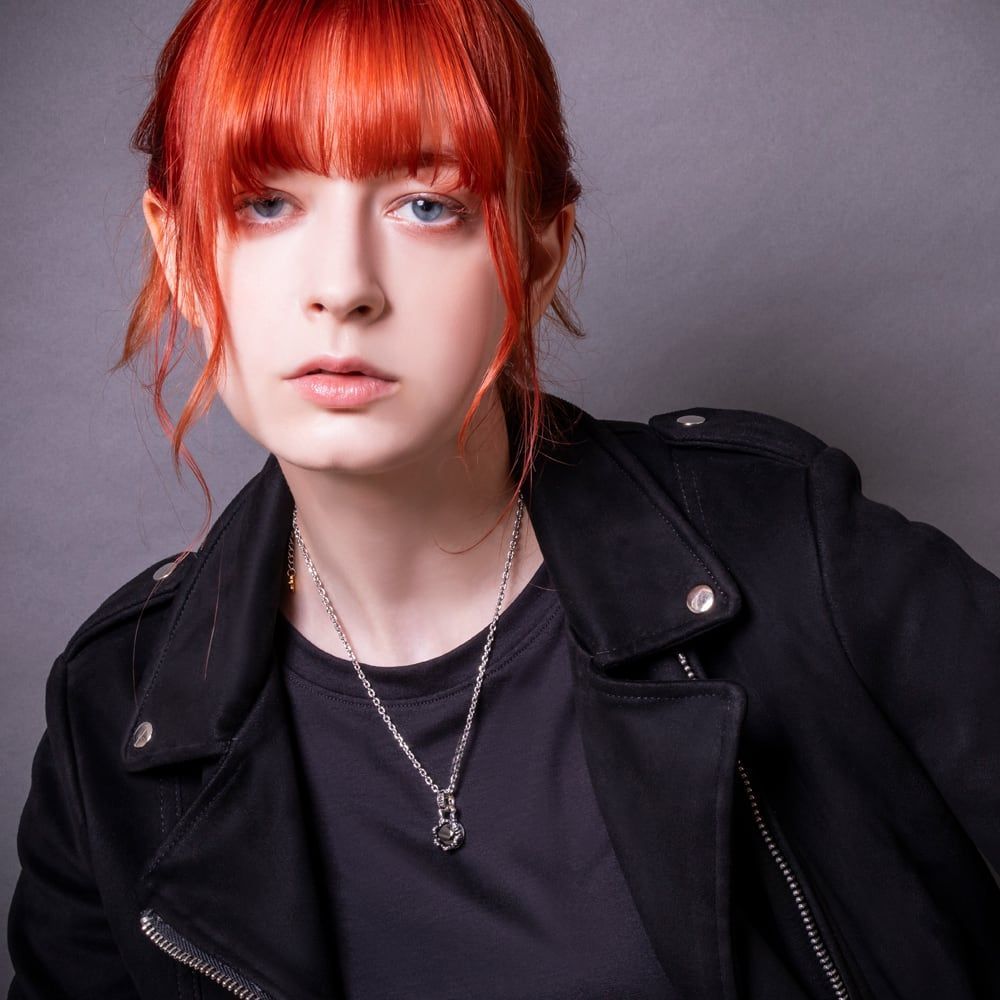 ストーンクラウンチャームBK