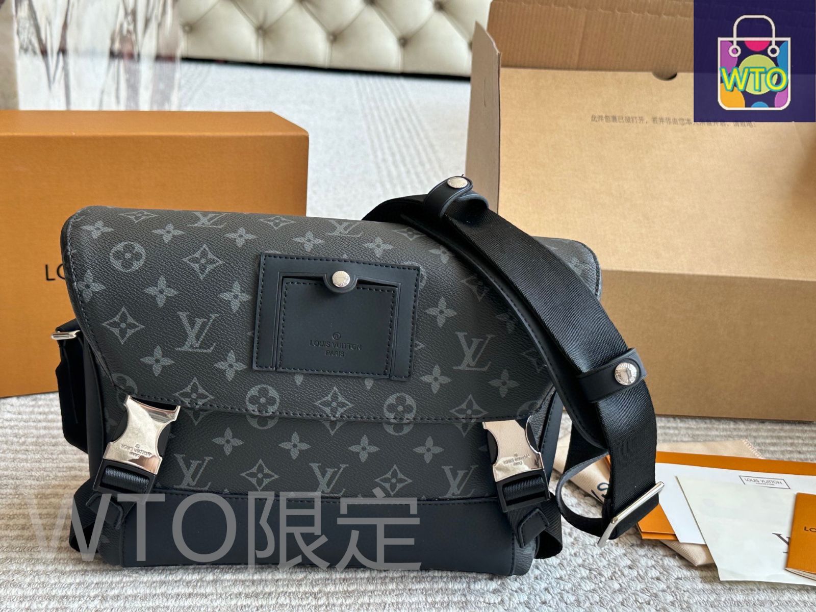 美品 A4収納 大容量 ヒルトン クロコ型押し レザー トートバッグ