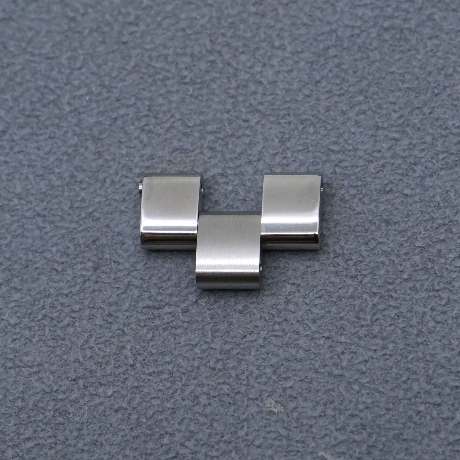 カルティエ Cartier 純正 ロードスター用 18mm 足しコマ ネジ付き 25-M