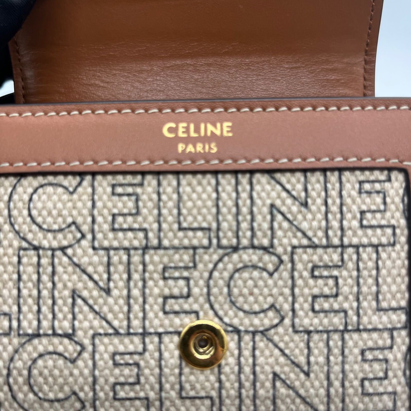 正規品/未使用に近い】CELINE スモールウォレット トリオンフ 全面CELINEプリント テキスタイル ナチュラル / タン 3つ折り財布  ベージュ×ブラウン テキスタイル スモールウォレット コンパクト 10D782ES1.02NT - メルカリ