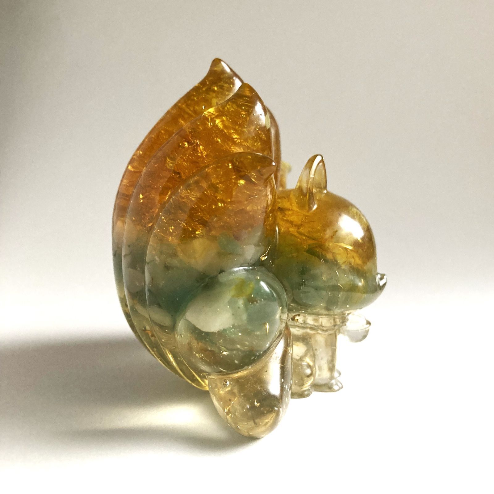 狐のオルゴナイト☆現品です♪☆ 真っ白♡九尾狐✨️オルゴナイト