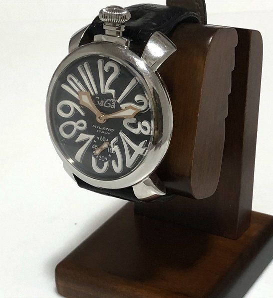 GaGa Milano 大きな数字の時計