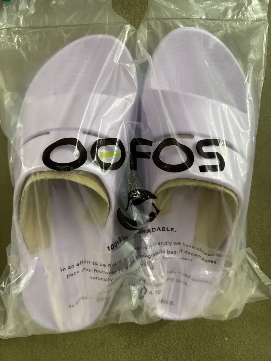 OOFOS ウーフォス サイズ 280 90
