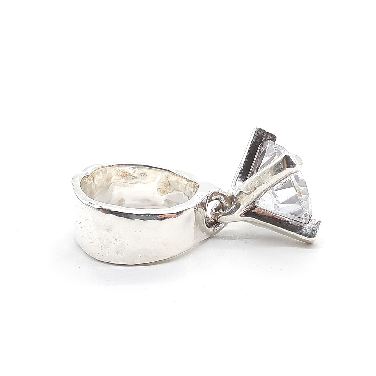 e.m. イーエム リング SILVER 925 ゆれるジルコニア シルバー 0001