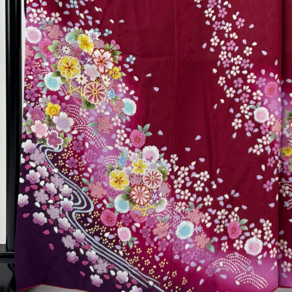 振袖 身丈165cm 裄丈67cm M 袷 花籠 流水 金糸 ぼかし えんじ色 正絹 名品