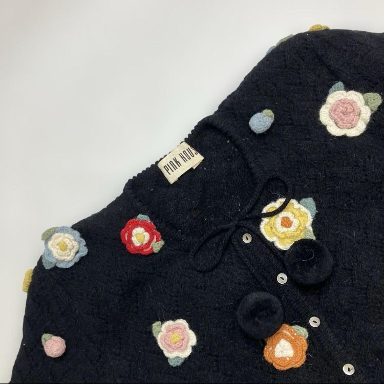ピンクハウス 黒 カラフルお花モチーフ使い ニットカーディガン
