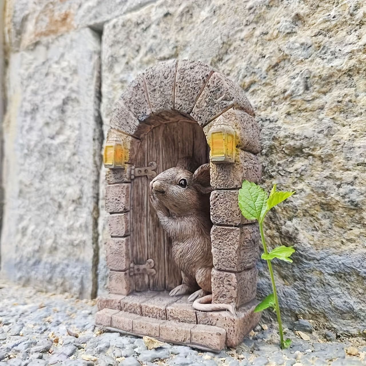 置物 オブジェ ガーデンオーナメント ドアを開けているネズミ ねずみ