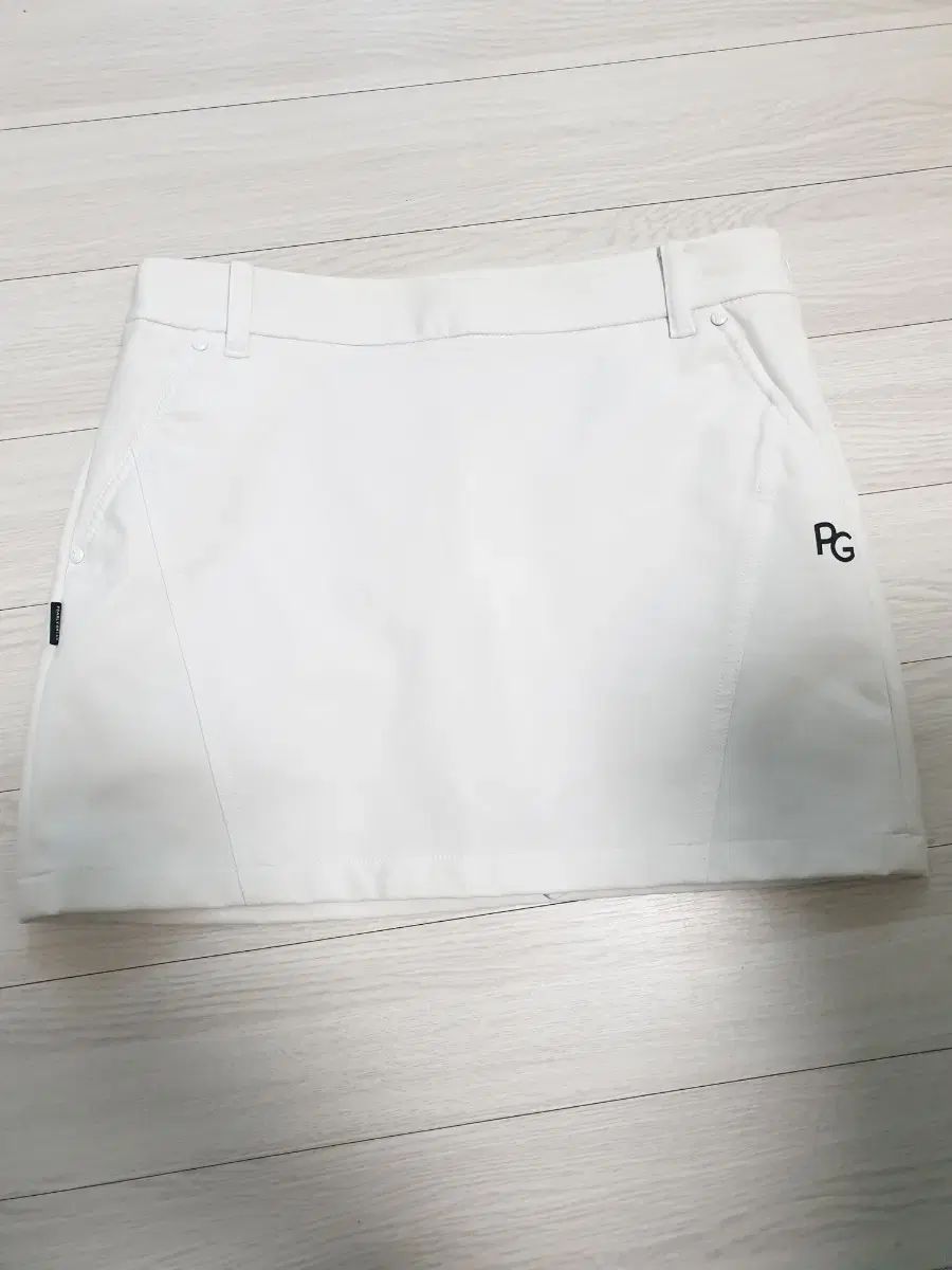 パリゲイツゴルフスカート
