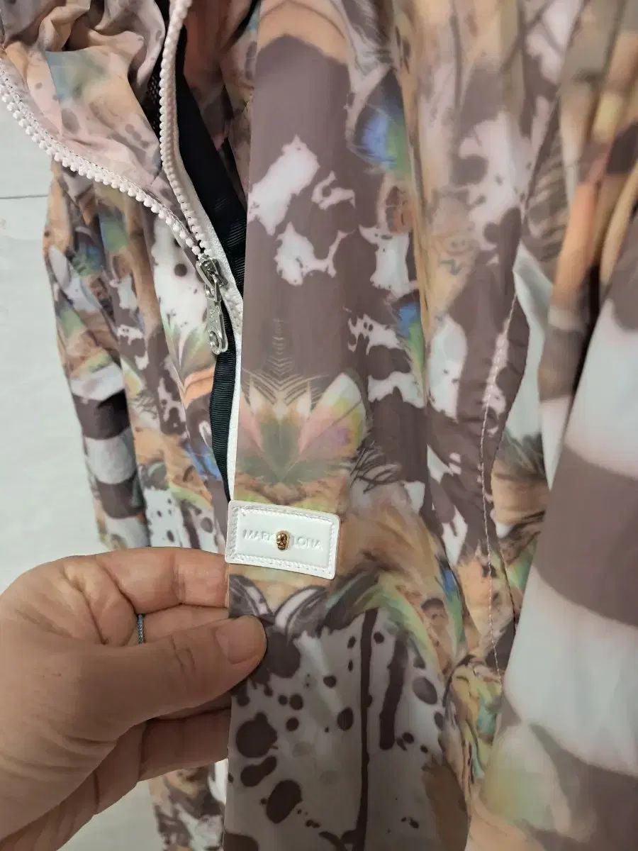 MARK - LONA マークアンドロナ 女性用ウインドブレーカー