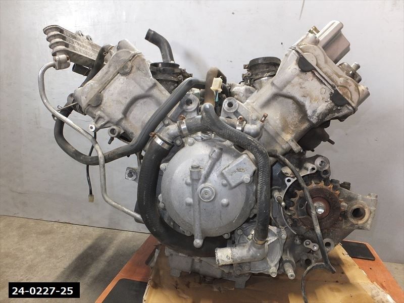 HONDA  HONDA VFR800P エンジン RC49 ポリス VFR800 RC46 ホンダ VFR 当時物 部品取り　(24-0227-25) ホンダ HONDA VFR800P エンジン RC49 ポリス VFR800 RC46 ホンダ VFR