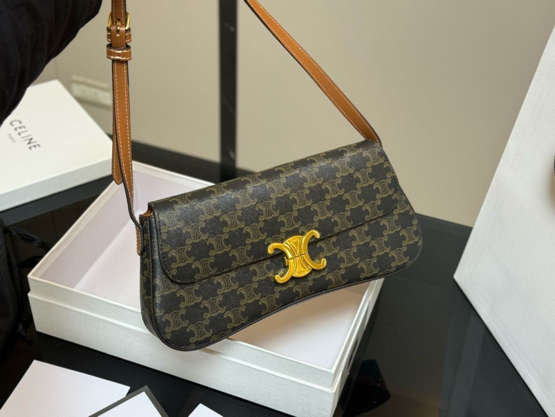 VINTAGE●CELINE●セリーヌ キャラメル アンダーアームバッグ Celine] アンダーアームバッグ トリオンフデザイン - 専用
