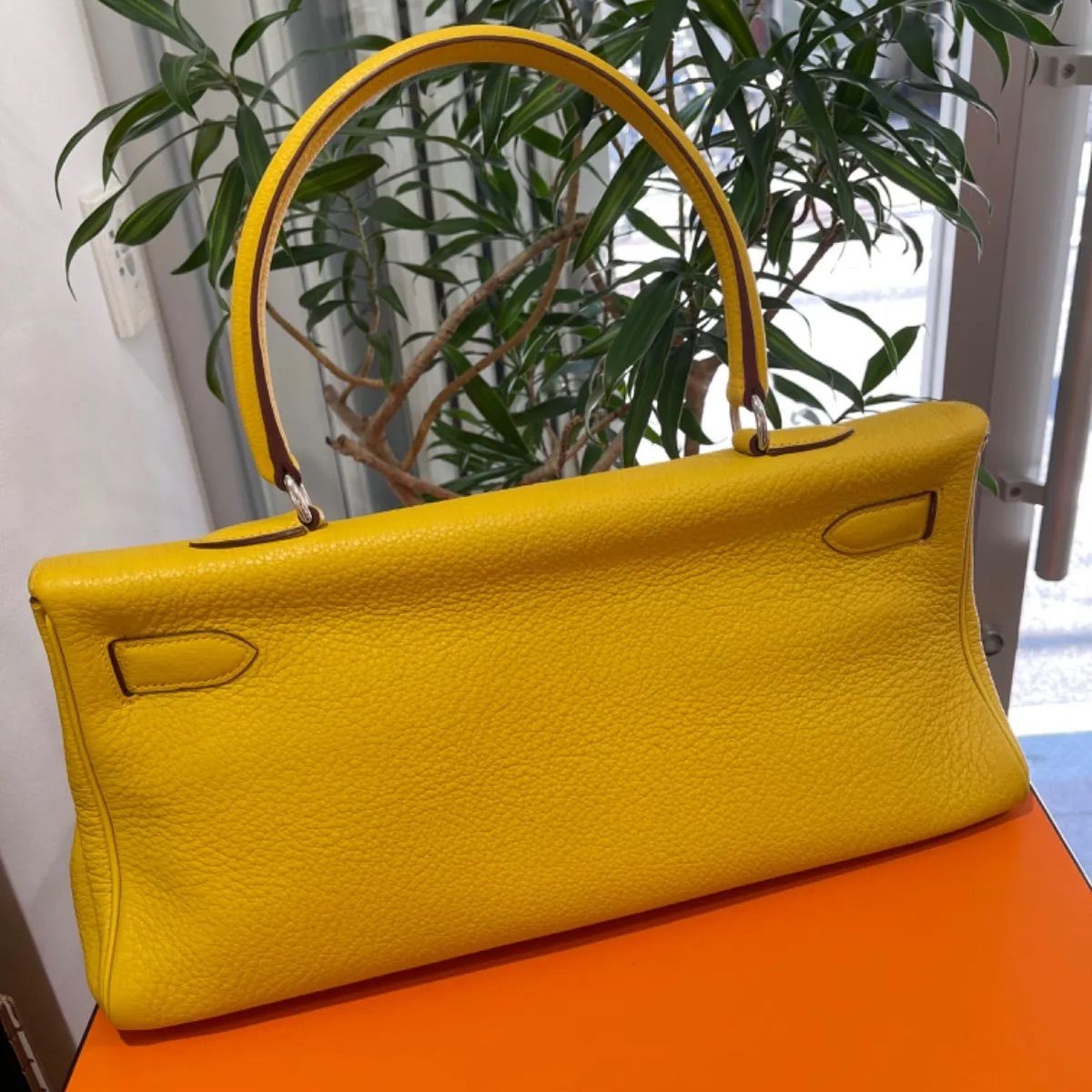 美品】HERMES エルメス ショルダーケリー トリヨンクレマンス ソレイユ シルバー金具 M刻印□ 中古 ハンドバッグ トートバッグ レディース  女性用 ブランド イエロー 黄色 本革 レザー カーフ 希少 レア プレゼント ギフト バック - メルカリ