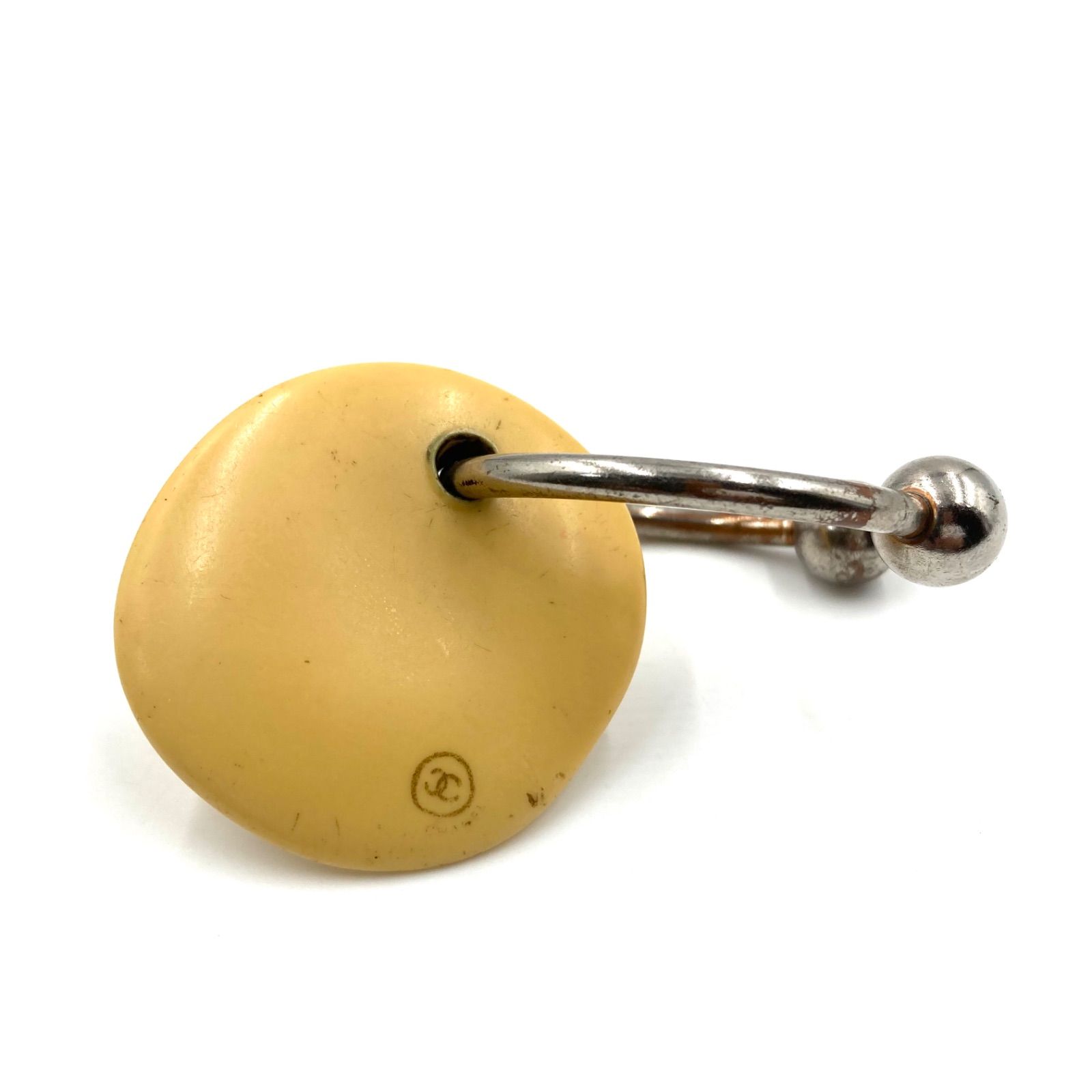 稀少ヴィンテージ CHANEL シャネル クラフト風 キーホルダー チャーム ココマーク 樹脂 ベージュ系 シルバー金具