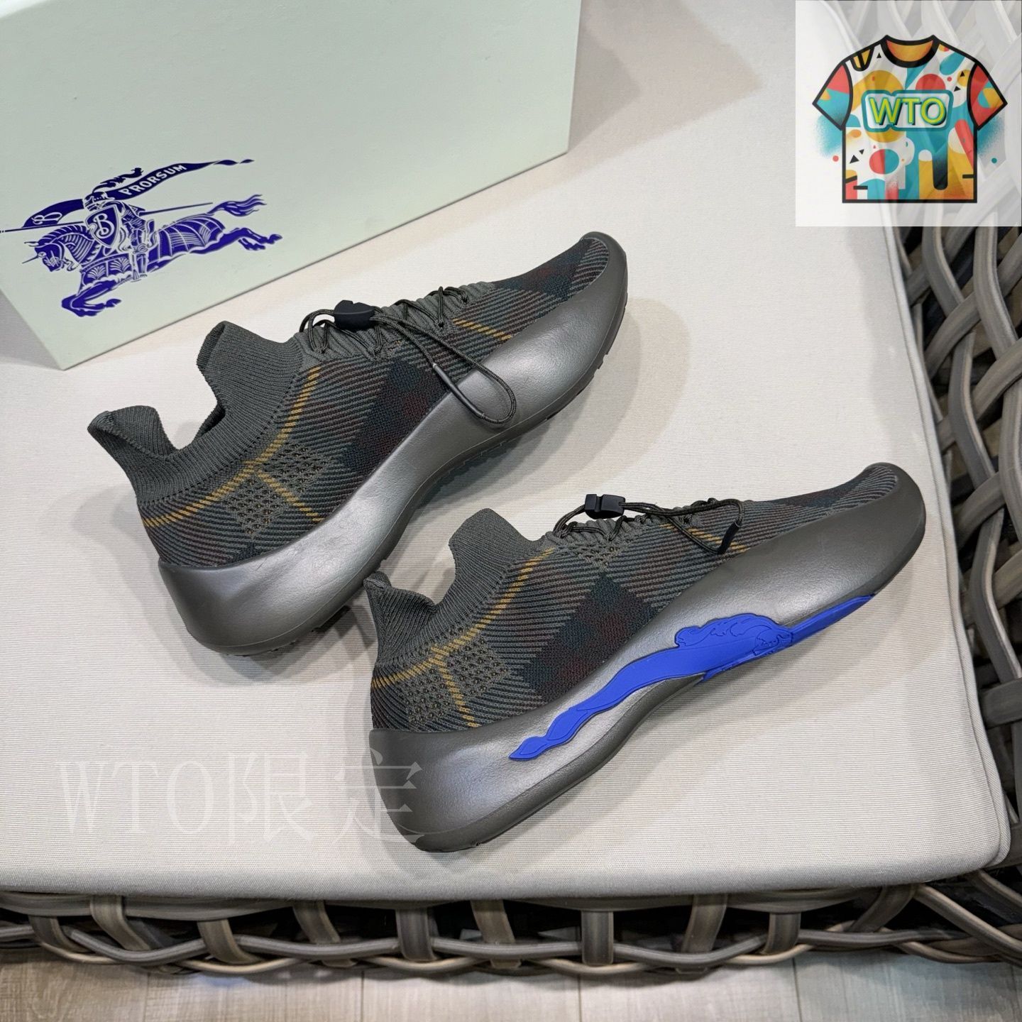 【Burberry】バーバリーチェック スニーカー チェック ニット ネプチューン スニーカー (サンド) - メンズ