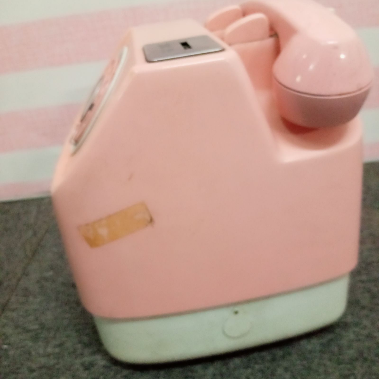 昭和レトロ・当時物】ダイヤル式 ピンクの公衆電話 1985年製