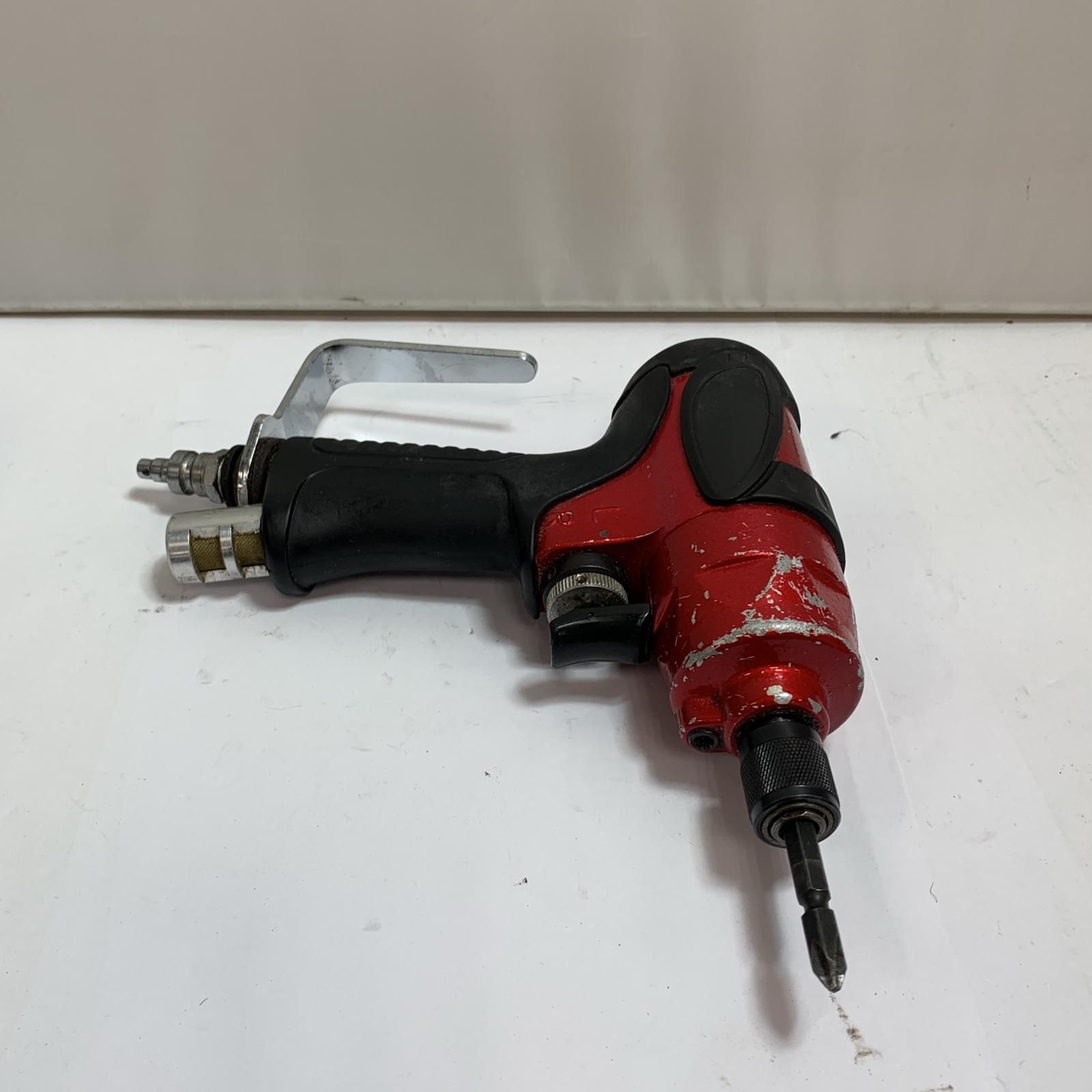 高圧エアインパクトドライバ