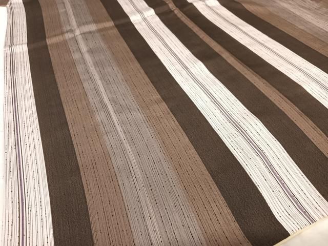 平和屋着物●上質な小紋　縞　正絹　逸品　AABA0181zg 平和屋着物○上質な小紋 縞 正絹 逸品 AABA0181zg - メルカリ