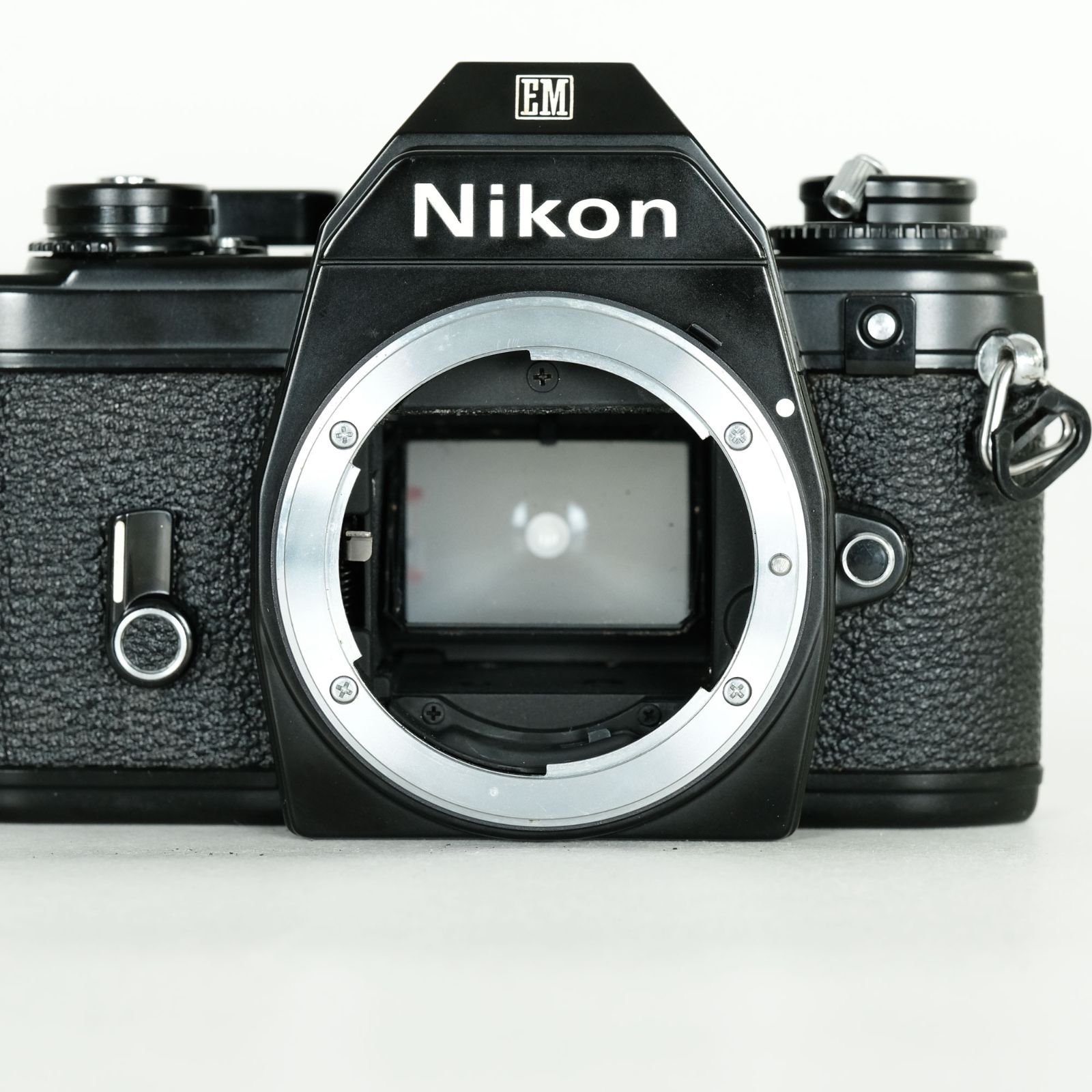 良品] Nikon EM + Ai Nikkor 50mm F1.4 / フィルムカメラ
