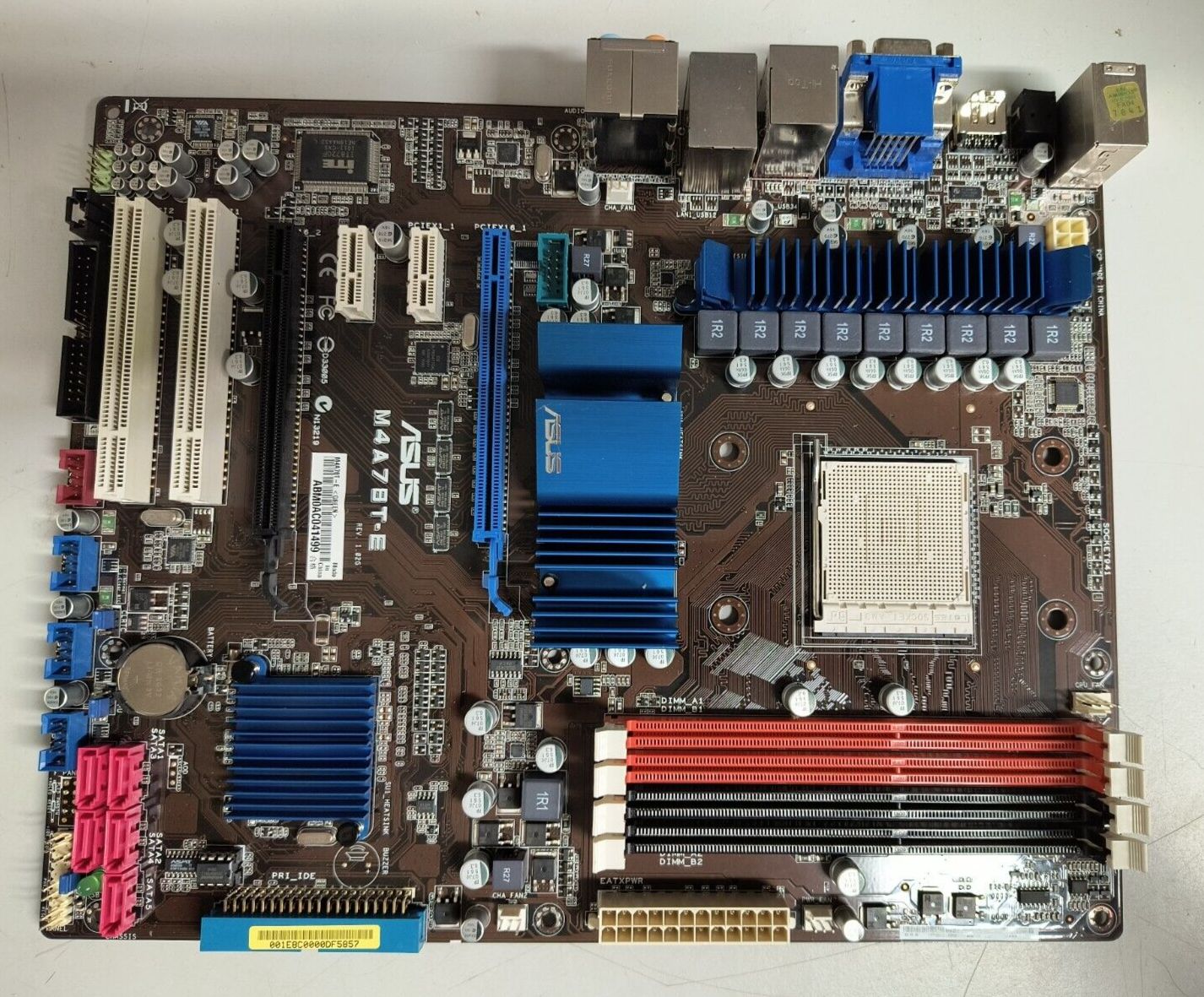 ASUS M4A78T-E ソケット AM3 AMD 790GX ハイブリッド CrossFireX HDMI GbE ATX マザーボード