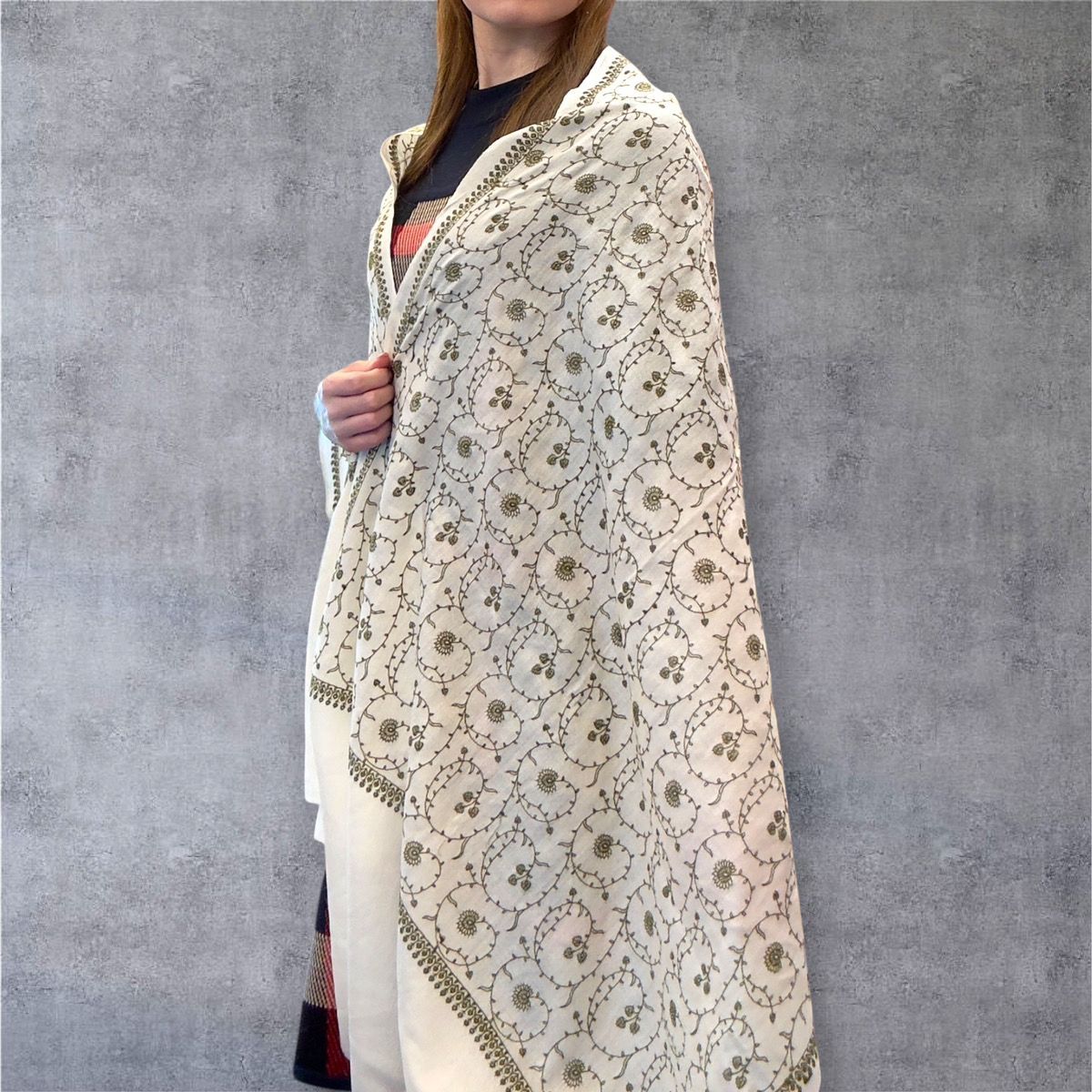 KASHMIR 着物ショール カシミール刺繍 インド伝統工芸　鳥　着物 KASHMIR 着物ショール カシミール刺繍 インド伝統工芸 鳥 着物