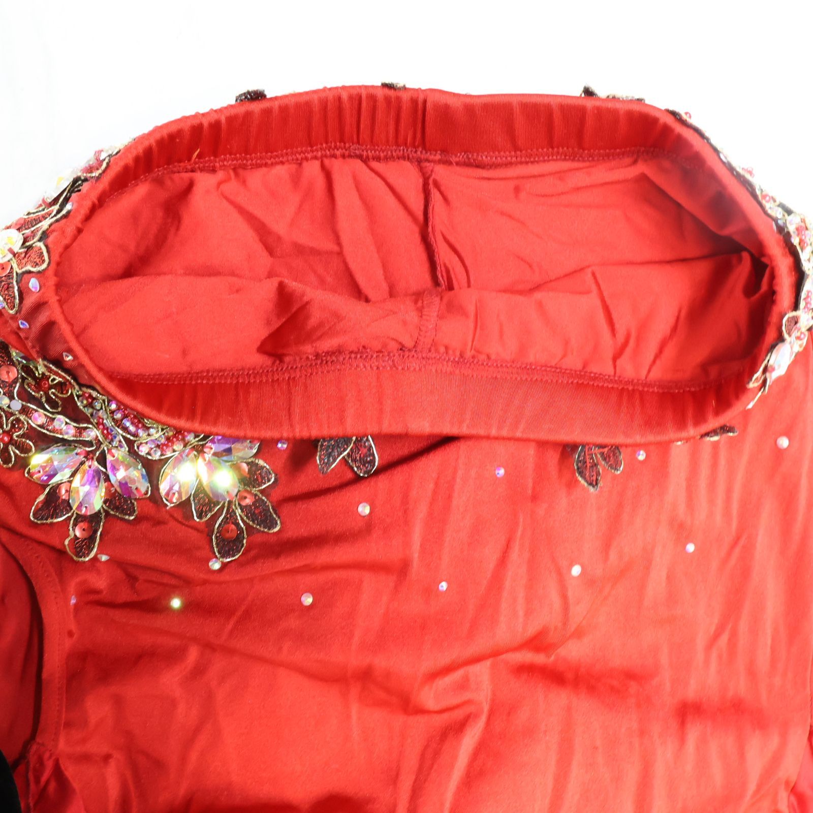 ベリーダンス用 オリエンタル衣装】レッド ラインストーン×ビーズ 花柄