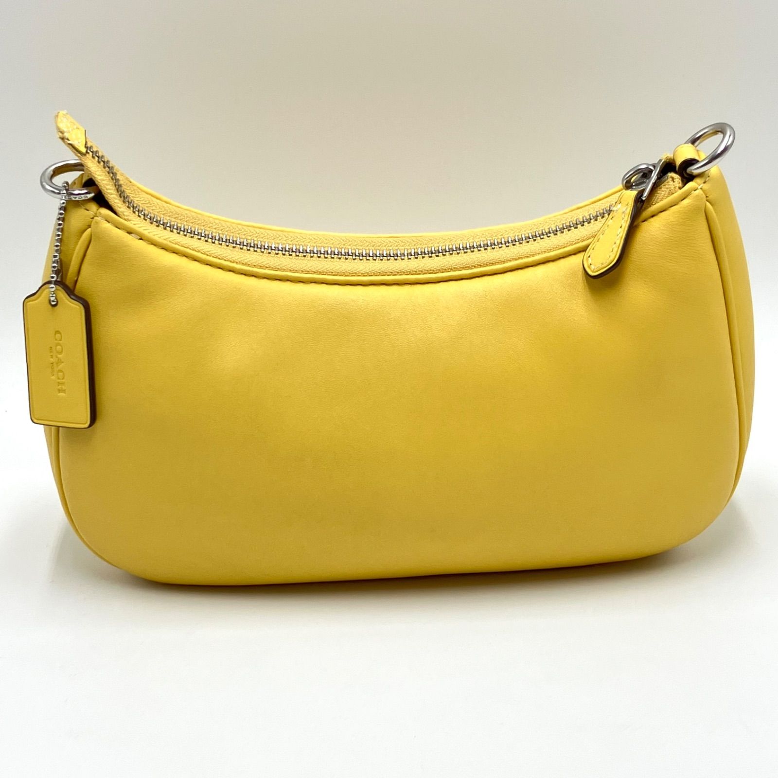 ✨新品、未使用✨ COACH テリ ショルダー バッグ・シグネチャー 