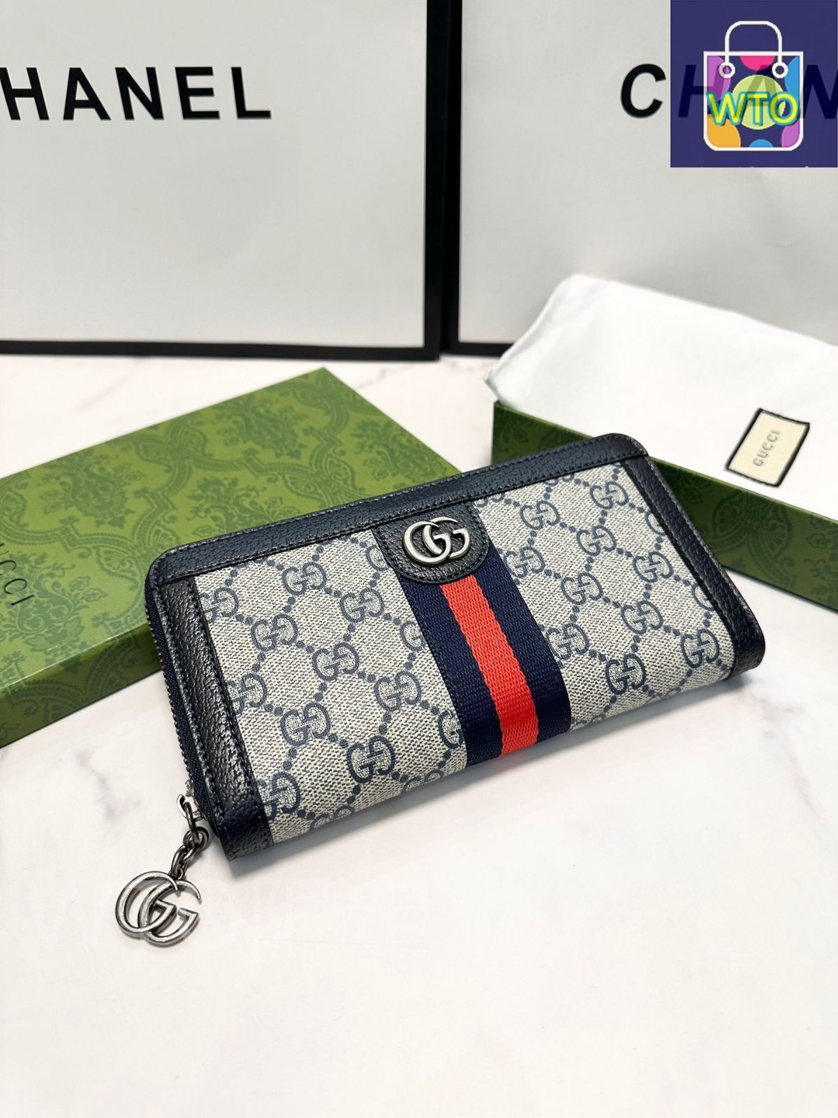 グッチ財布 GUCCI グッチ 財布 レディース 615525 二つ折り財布 Wホック GG
