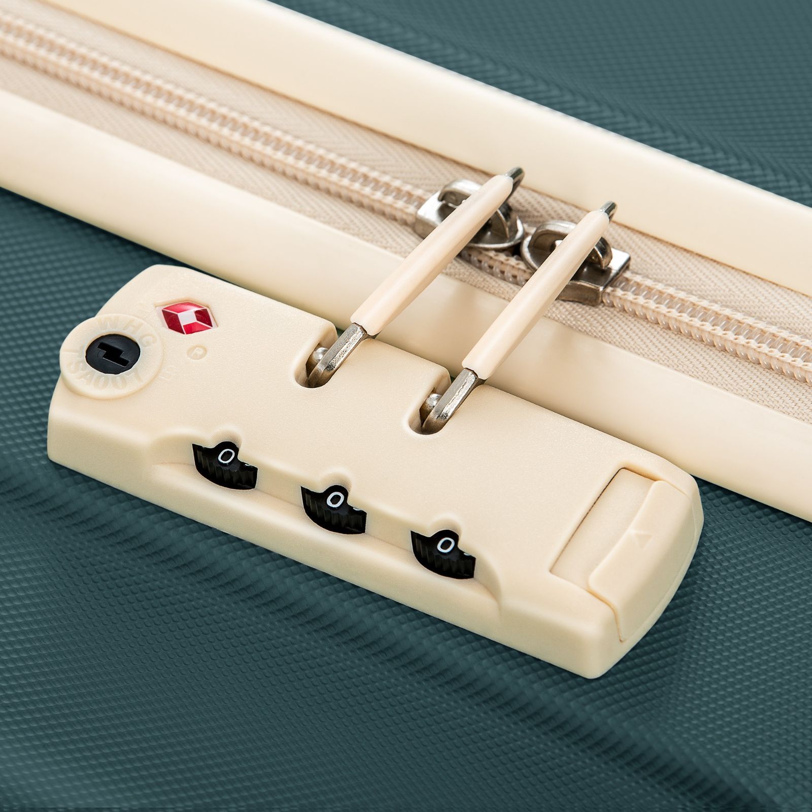 Lサイズ｜USB充電ポート-カップホルダー付｜7-14日対応｜TSAロック｜PP315895EAA