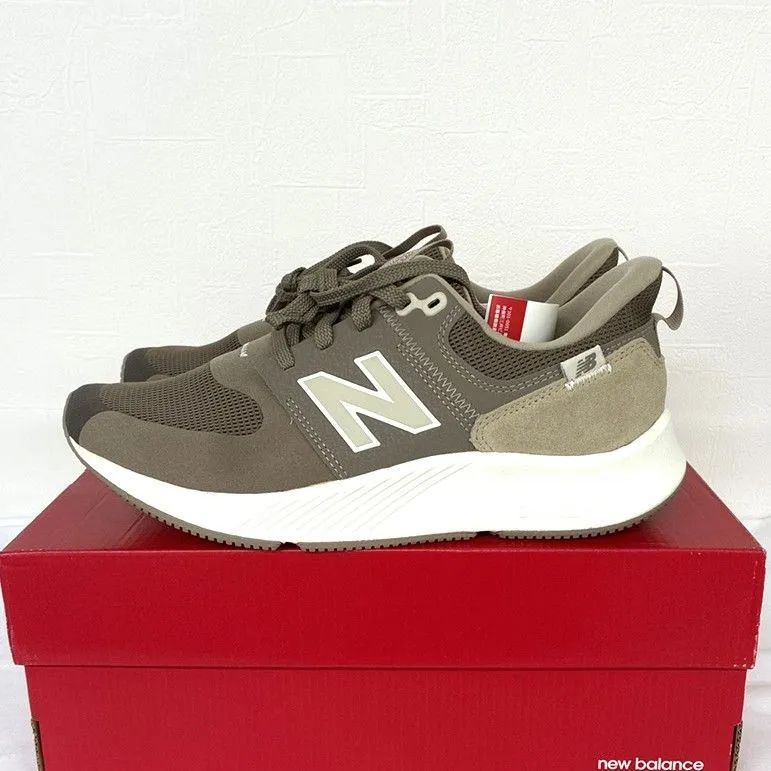 New Balance ニューバランス ウォーキングシューズ UA900 EM1 ブラウン EM1 26.5 27.0 27.5