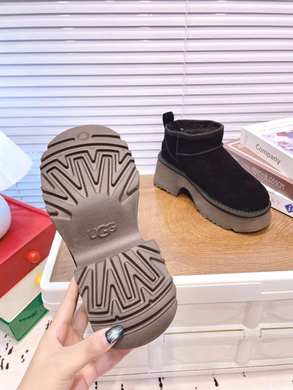 2023FW  革タグ 撥水 防汚性をプラス 【CLASSIC MINI II】【 ugg 国内正規商品 】 ugg classic mini UGG( アグ ）ugg クラシック ミニ 2【 BLACK 】 ugg ムートンブーツ 正規品 ウィメンズ