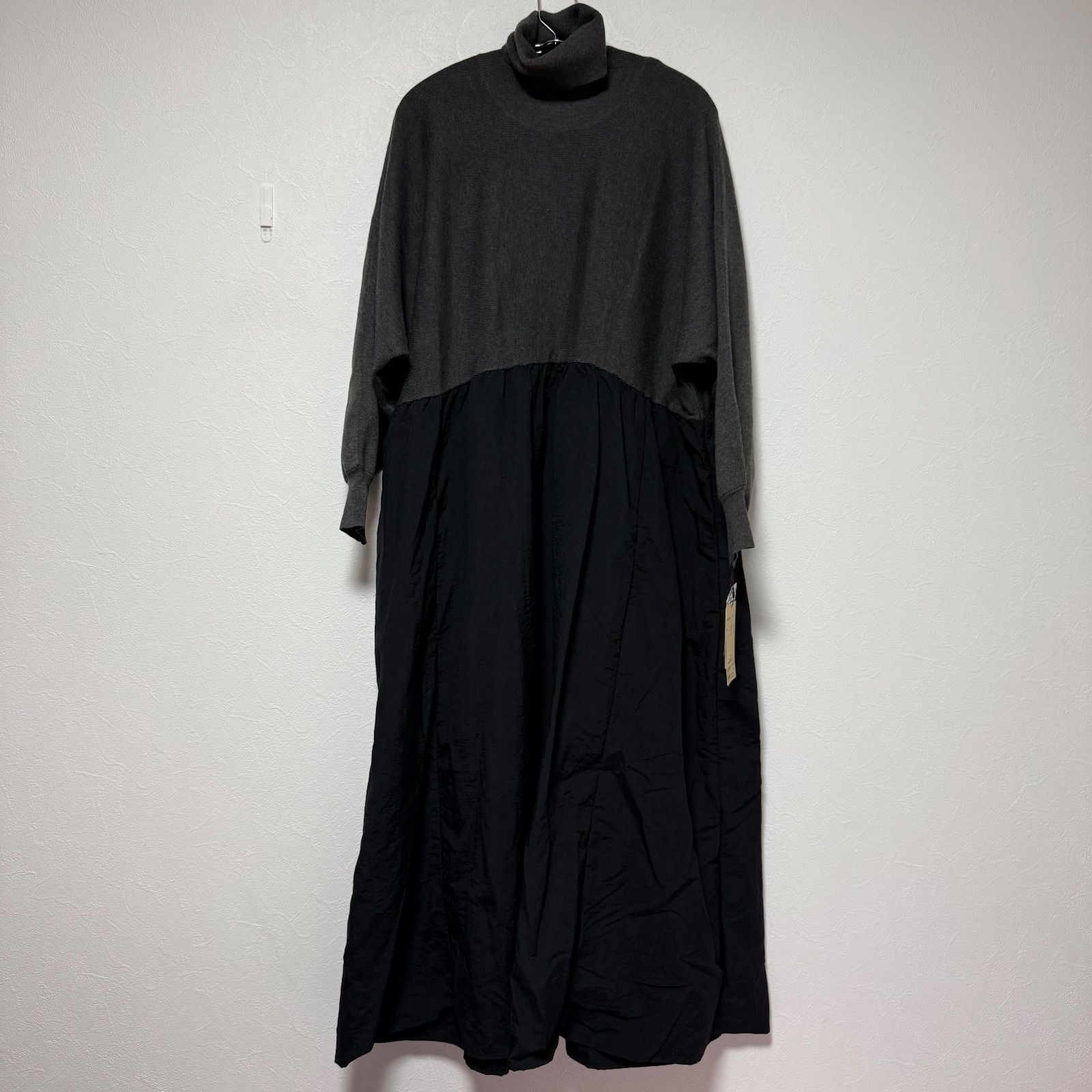 極美品 ビアズリー ニットコンビギャザーワンピース グレー ブラック マキシ 1 ビアズリー BEARDSLEY ニットコンビギャザーワンピース （gray