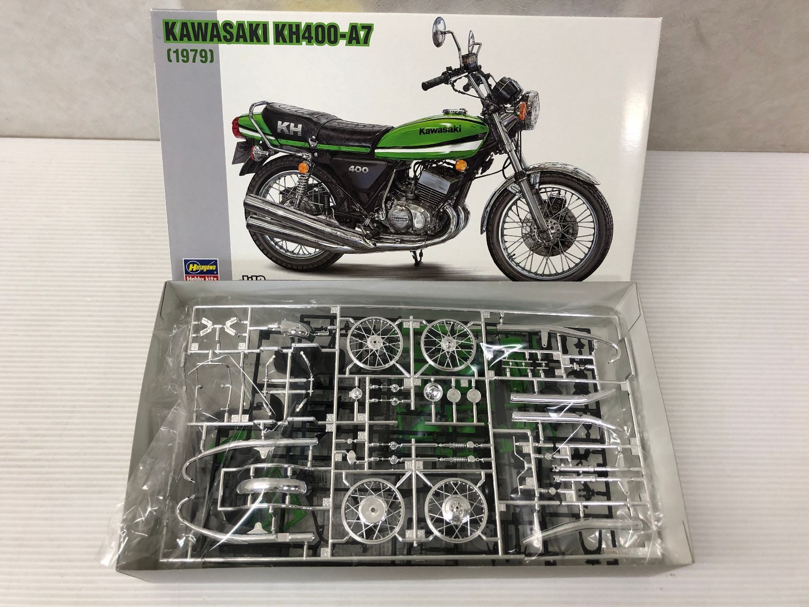 Kawasaki KH400-A7 プラモデル 外箱開封済み、未組立品