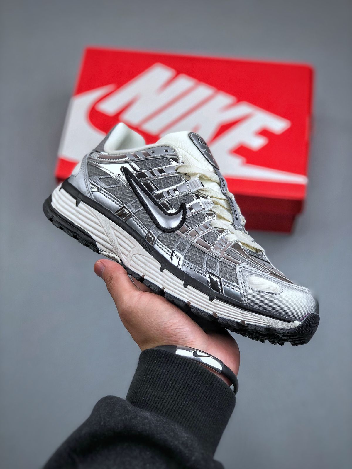 NIKE P-6000