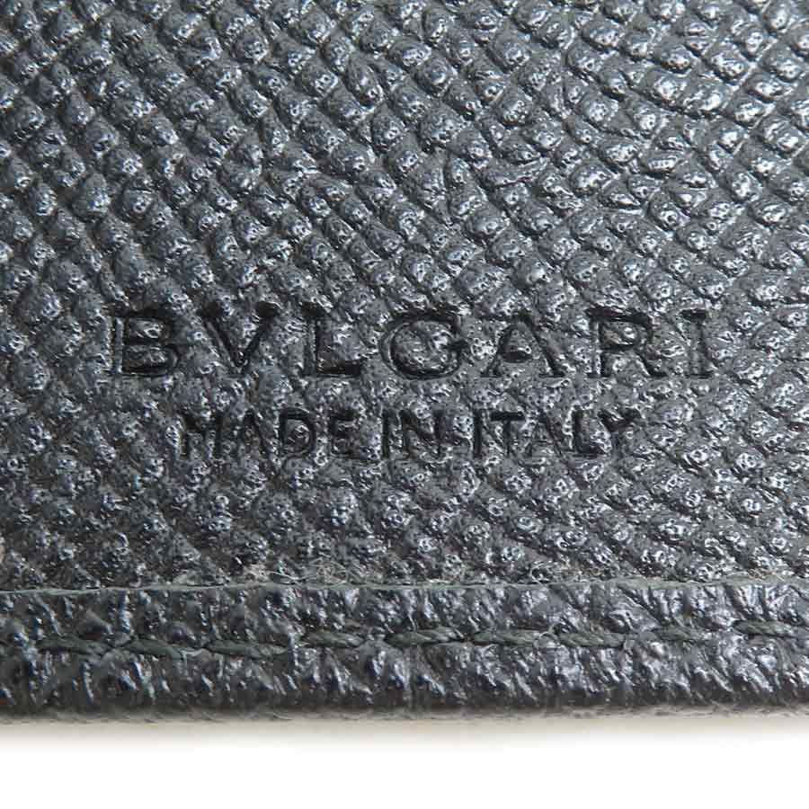 二つ折り長財布