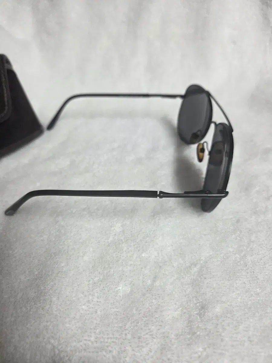 FENDI フェンディ　サングラス　ケース付き FS464 FENDI フェンディ サングラス ケース付き FS464 （FENDI