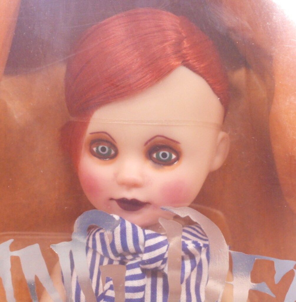 リビングデッドドールズ　LYDIA THE LOBSTER GIRL Lydia The Lobster Girl | Living Dead Dolls | Fandom