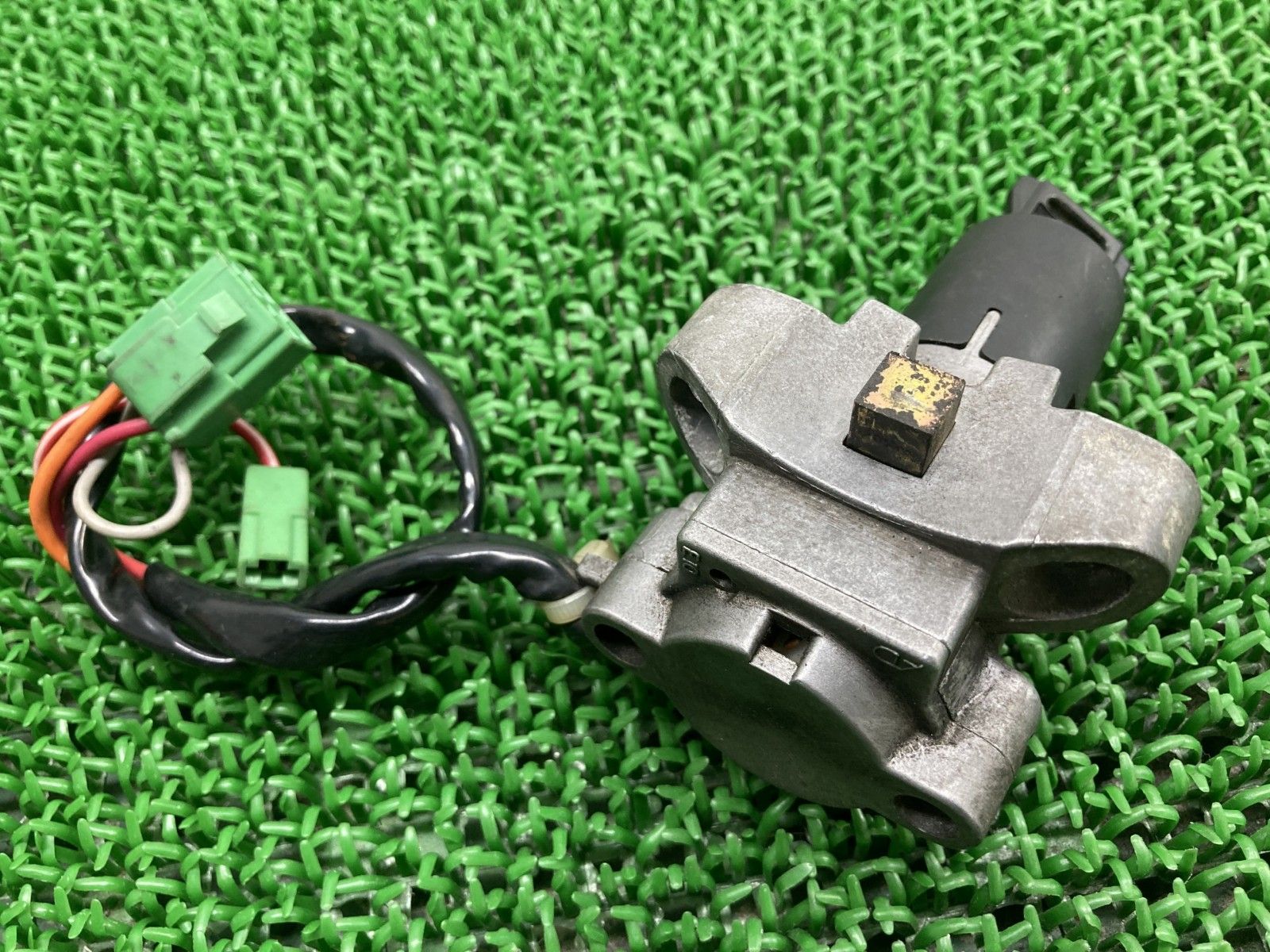 バンディット400 キーシリンダー スズキ 純正 バイク 部品 GK75A