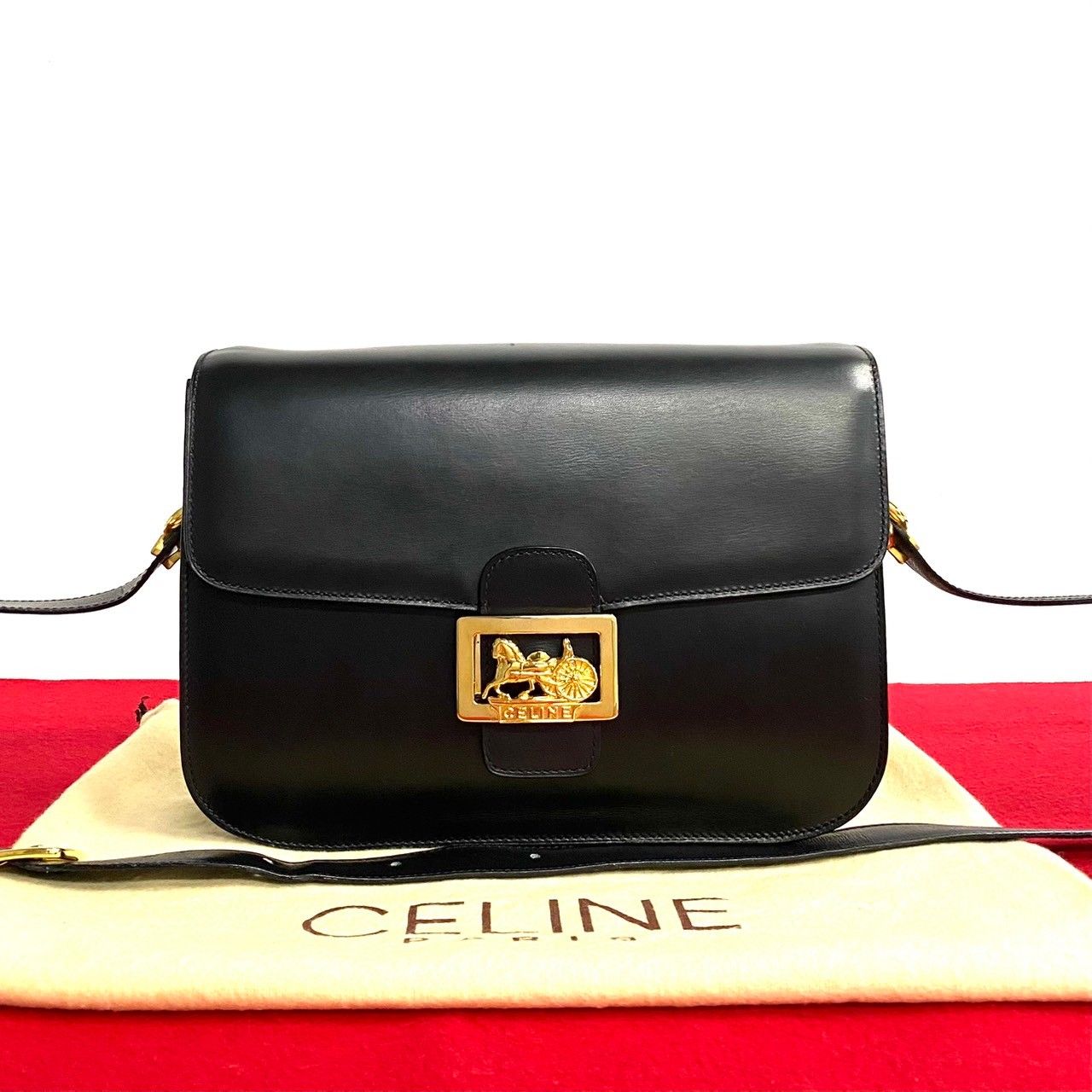 ほぼ未使用 袋付 CELINE セリーヌ 馬車金具 ロゴ カーフレザー