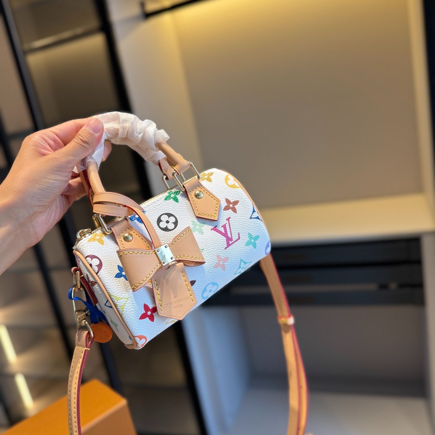 なる出品 🅿️1200✓変色皮シリーズ🔜 高級品🔥フルパッケージ🎁LV