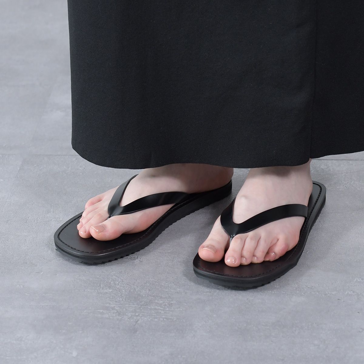 【The row】 レディース フラット サンダル レザー 国内発送 THE ROW ザ・ロウ サンダル CITY FLIP FLOP シティ
