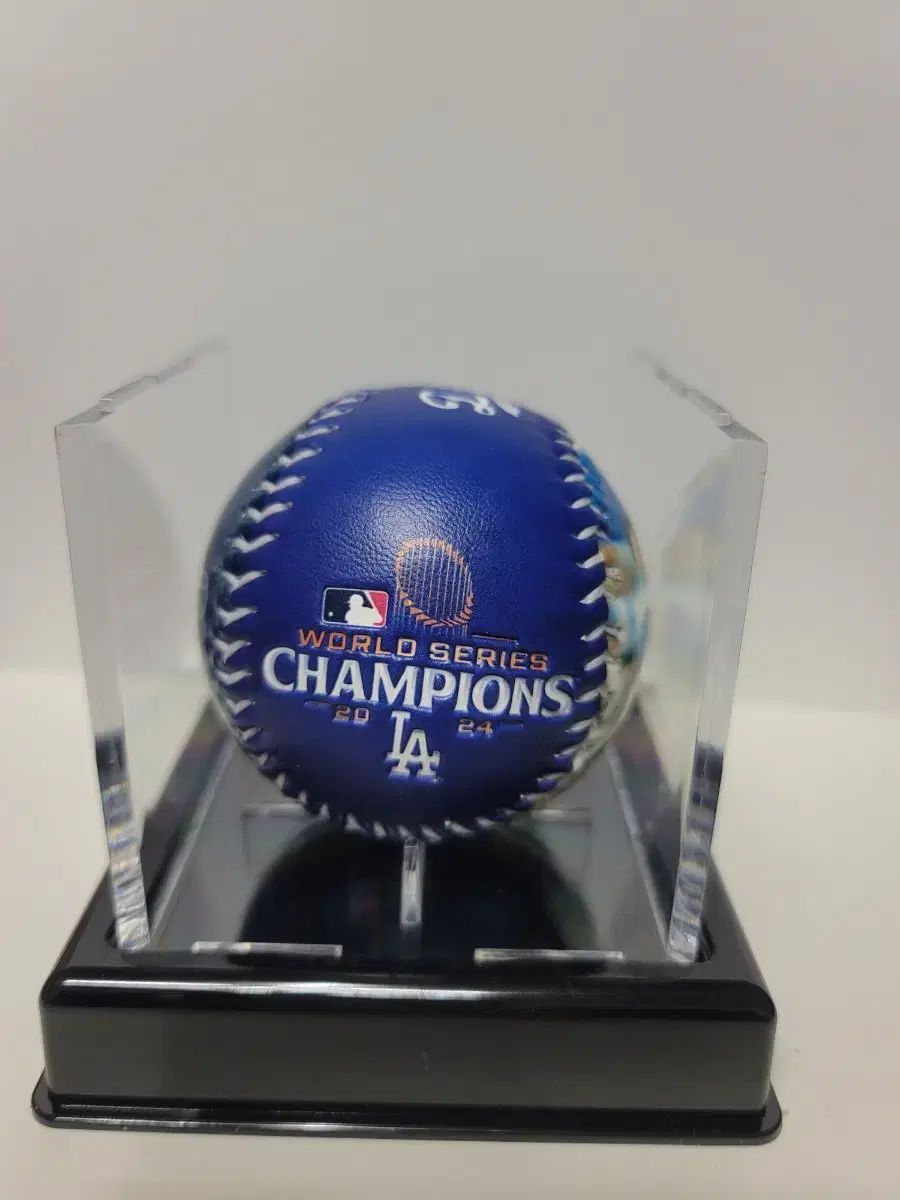  LA ドジャース 2025 ワールドシリーズ 戦勝記念エリア 大谷 写真 記念グッズ 野球