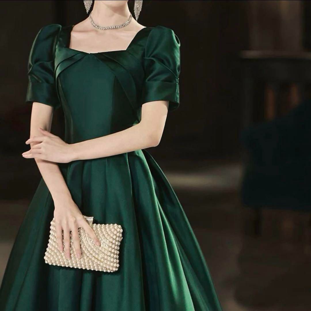 グリーンが美しい シンプルな半袖 イブニングドレス グリーンが美しい シンプルな半袖 イブニングドレス - メルカリ