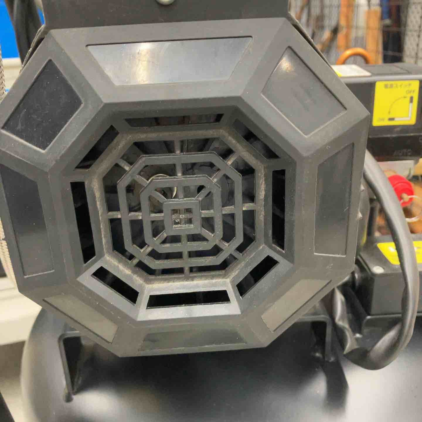 縦型ハイスピードエアコンプレッサー