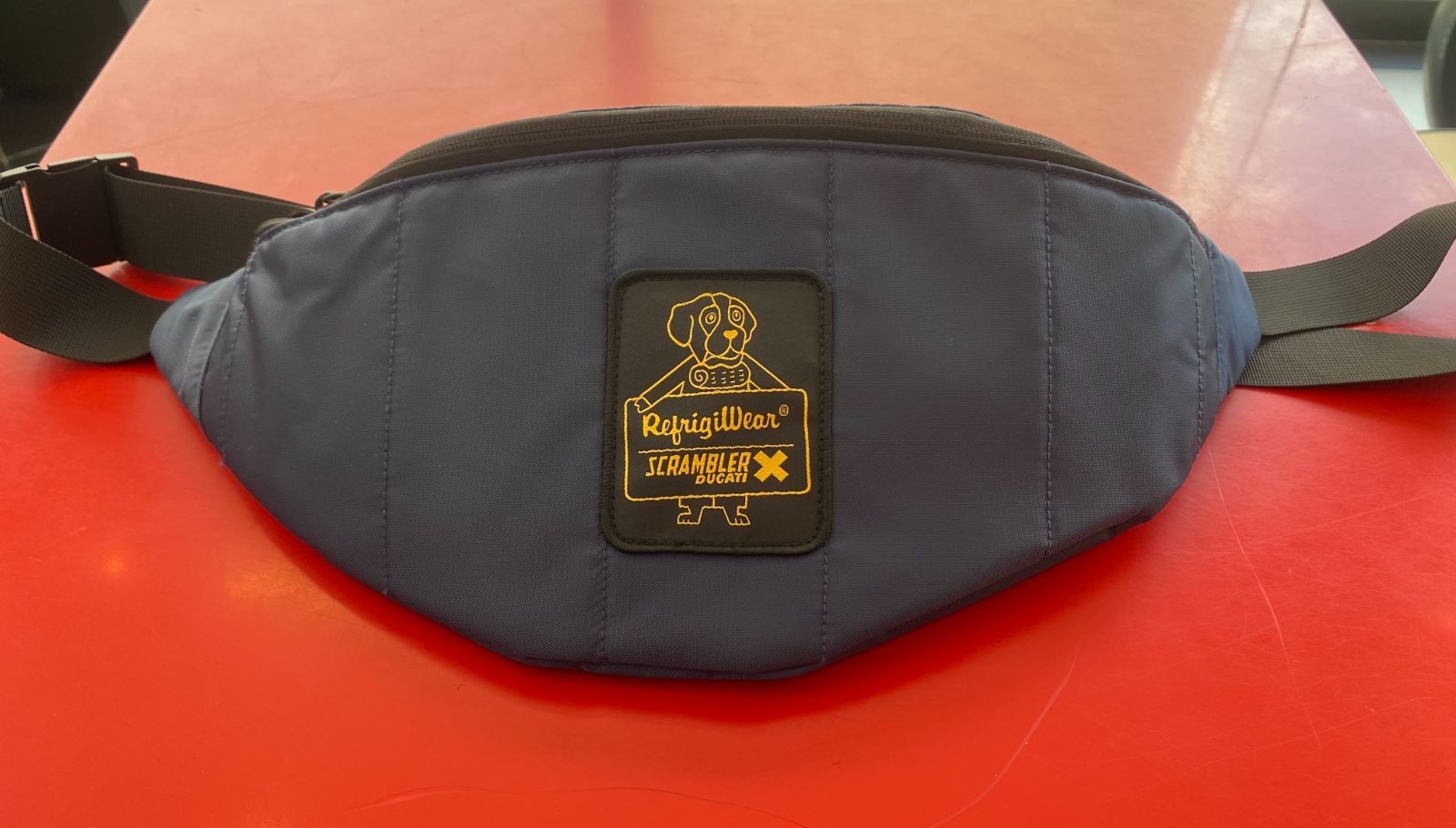 バレンシアガ 533009 ロゴ刺繍ナイロンウエストバッグ メンズ 男女兼用